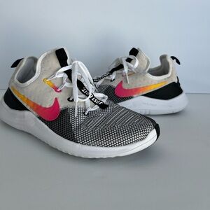 Nike free sneaker shoes training gym black white light weight woman size 9